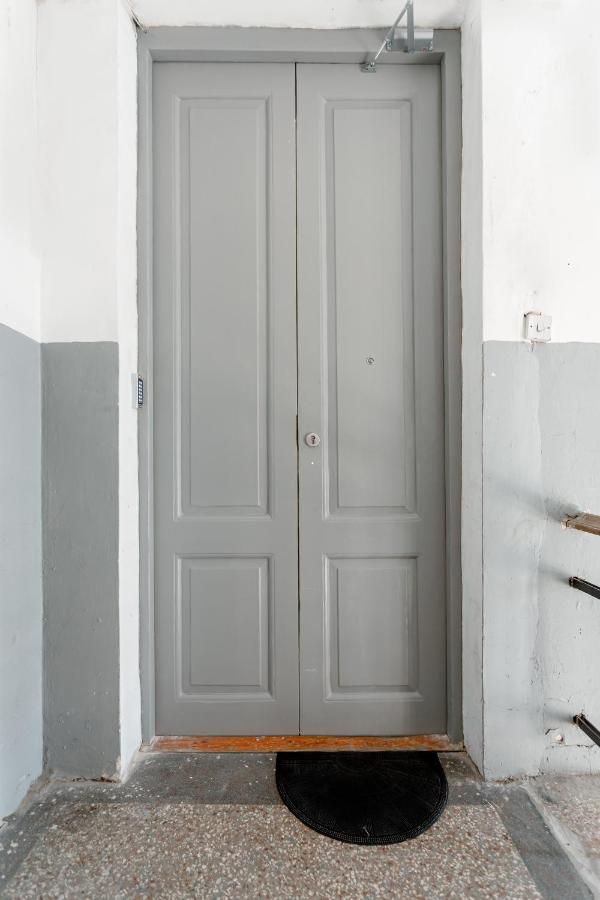 Apartamento Old Tbilisi, In Front Of Wine Factory Exterior foto